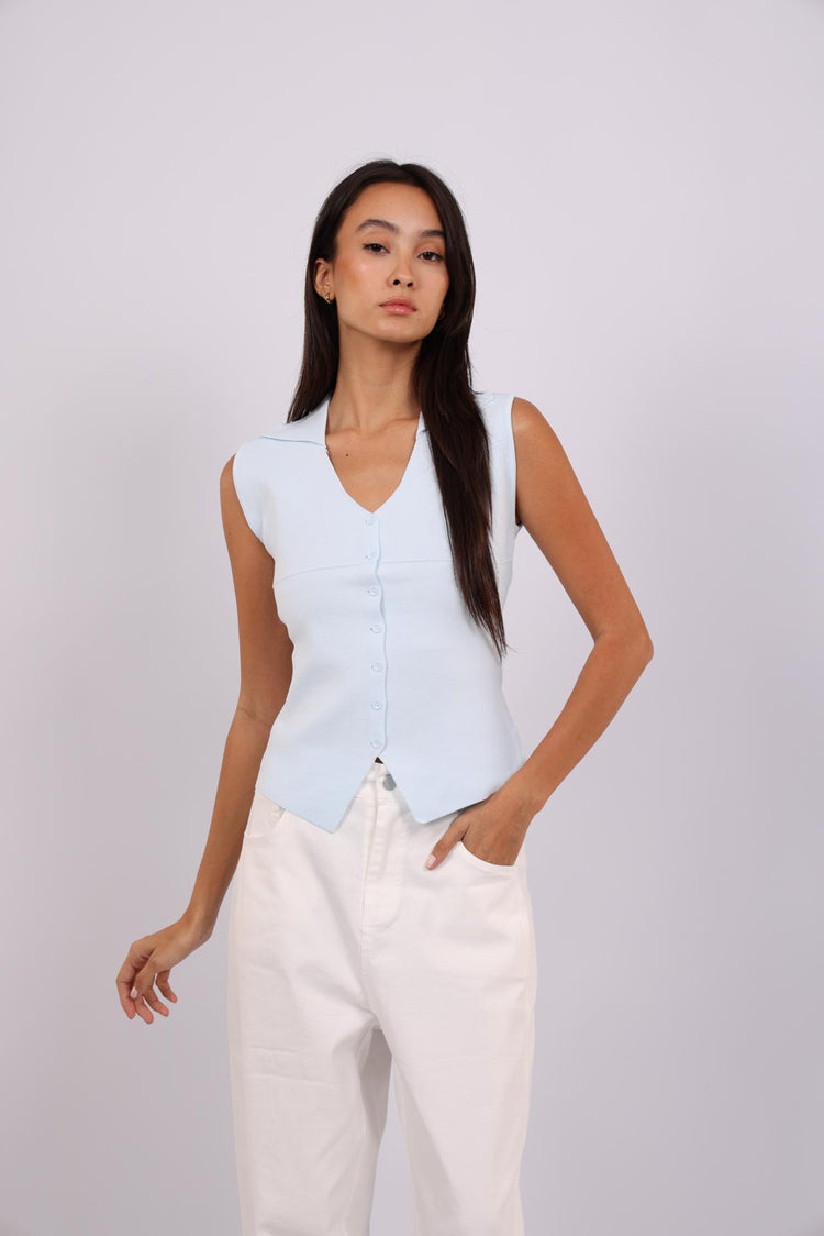 SKYLINE SLEEVELESS KNIT BLOUSE