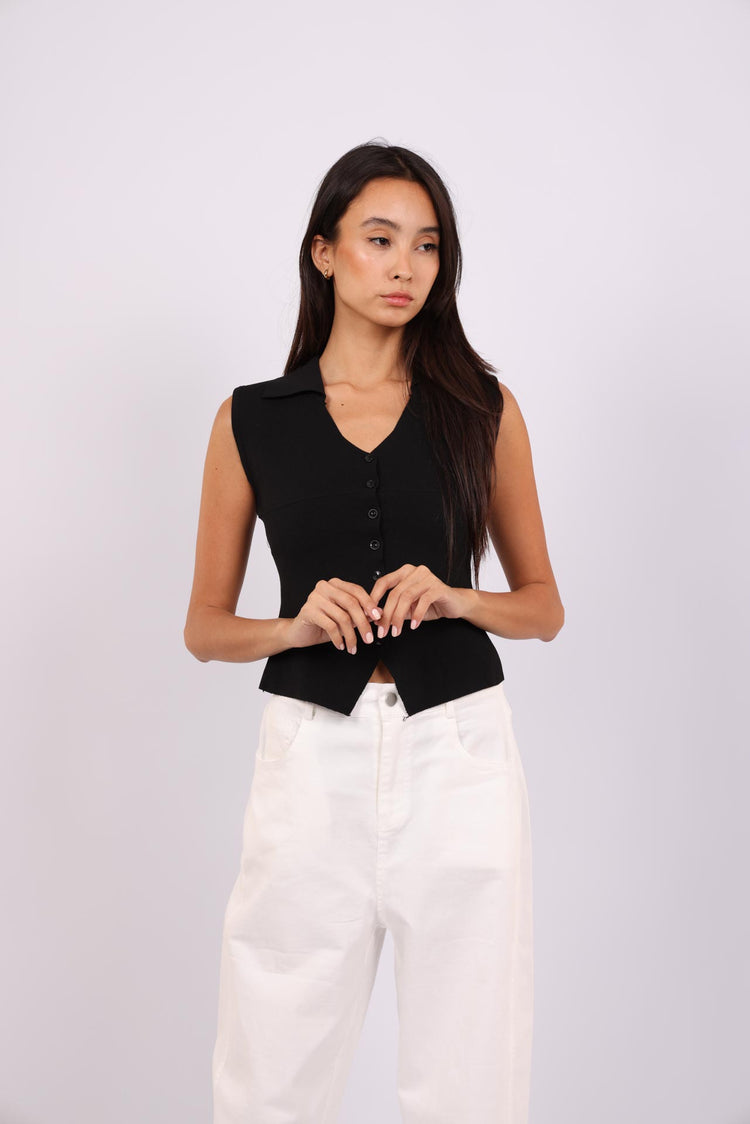 SKYLINE SLEEVELESS KNIT BLOUSE