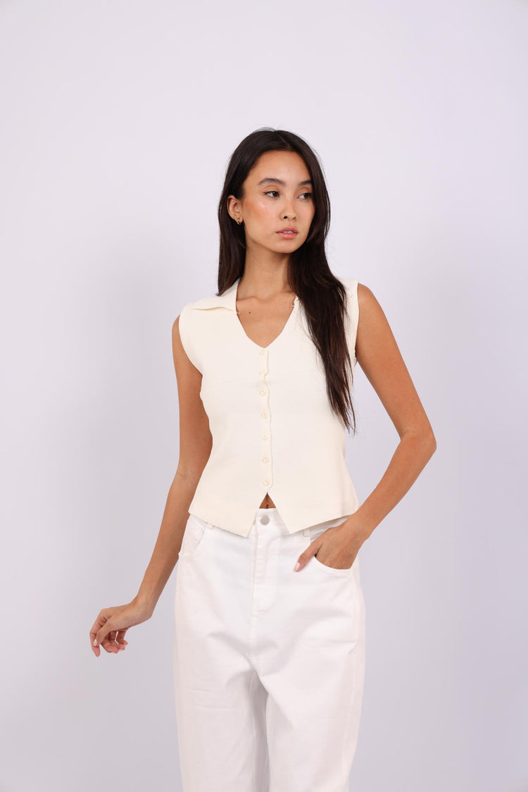 SKYLINE SLEEVELESS KNIT BLOUSE