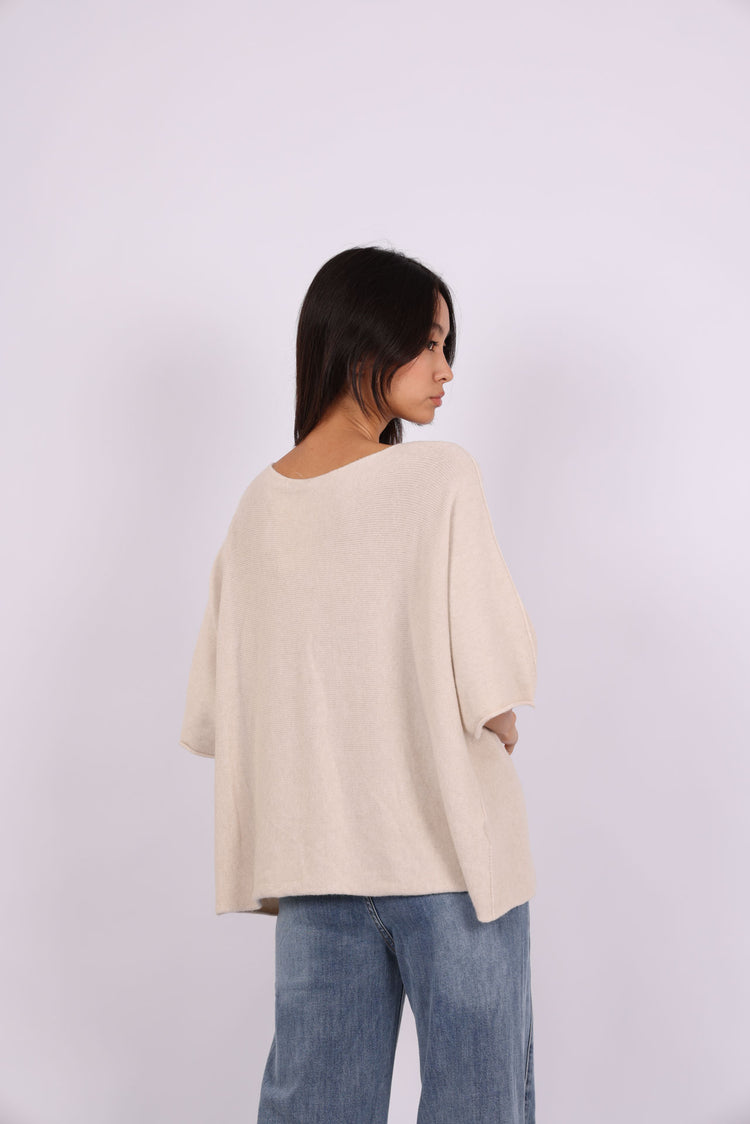 OVERSIZED ROUND-NECK KNIT TOP