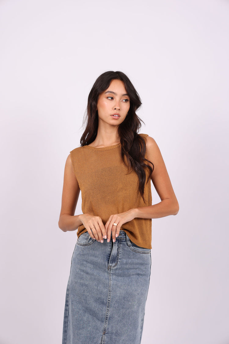 KNIT SLEEVELESS TOP