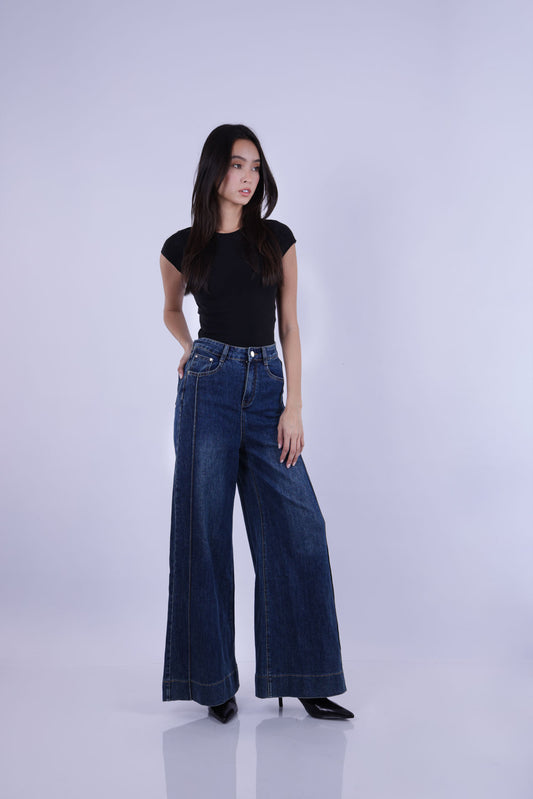 HIGH-WAIST WIDE-LEG JEANS