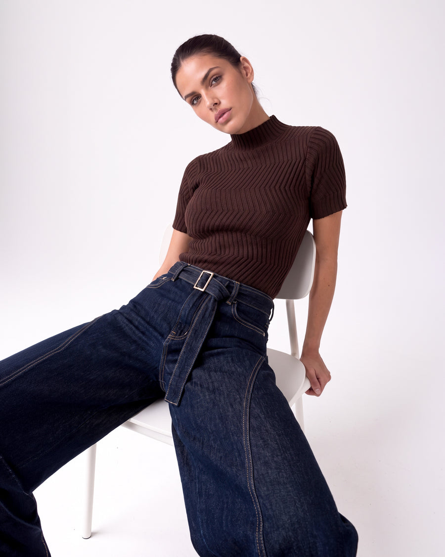 MOCK NECK SHORT SLEEVE TEXTURED RIBBED KNIT TOP