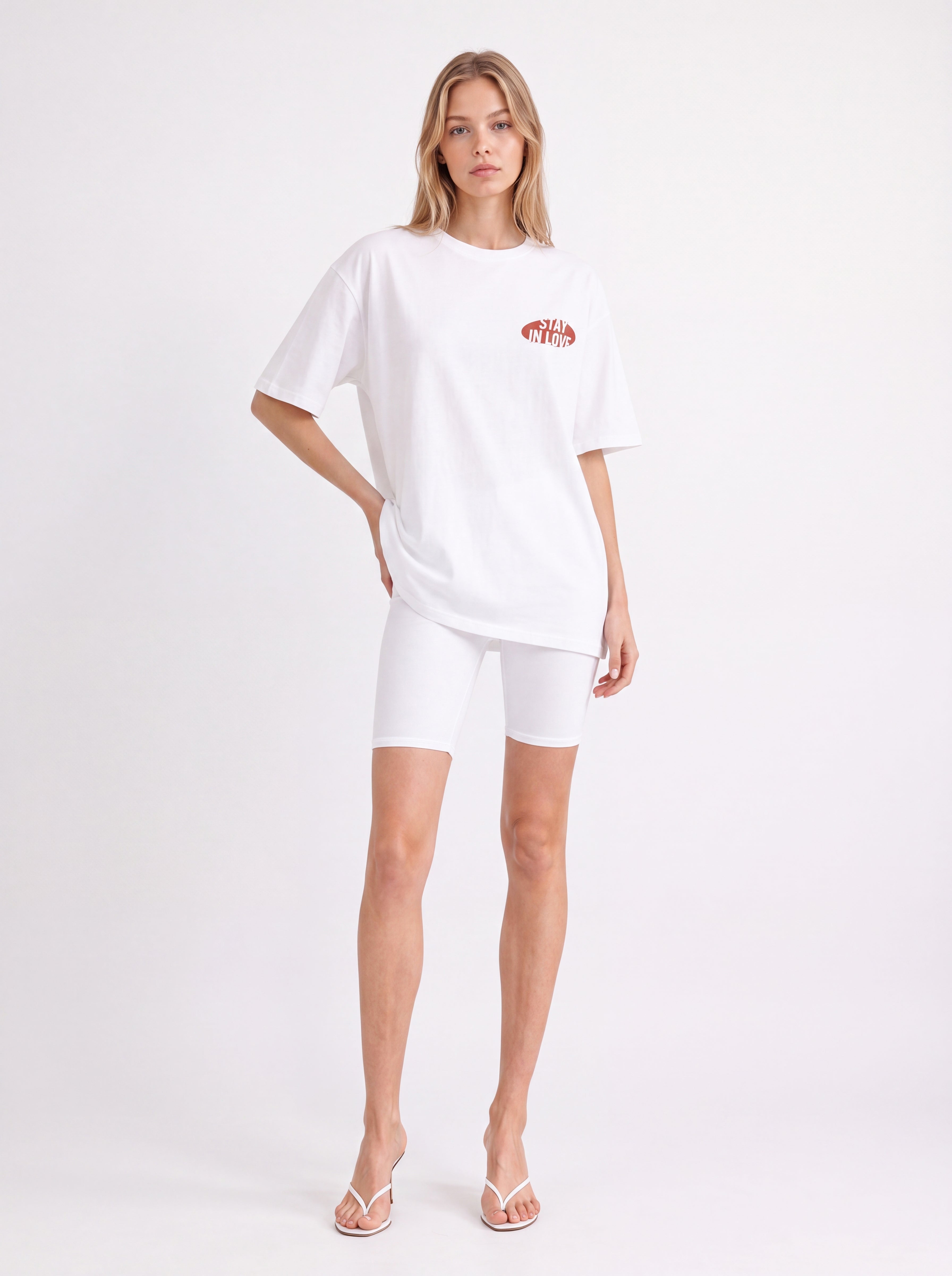 STAY IN LOVE OVERSIZED GRAPHIC T-SHIRT