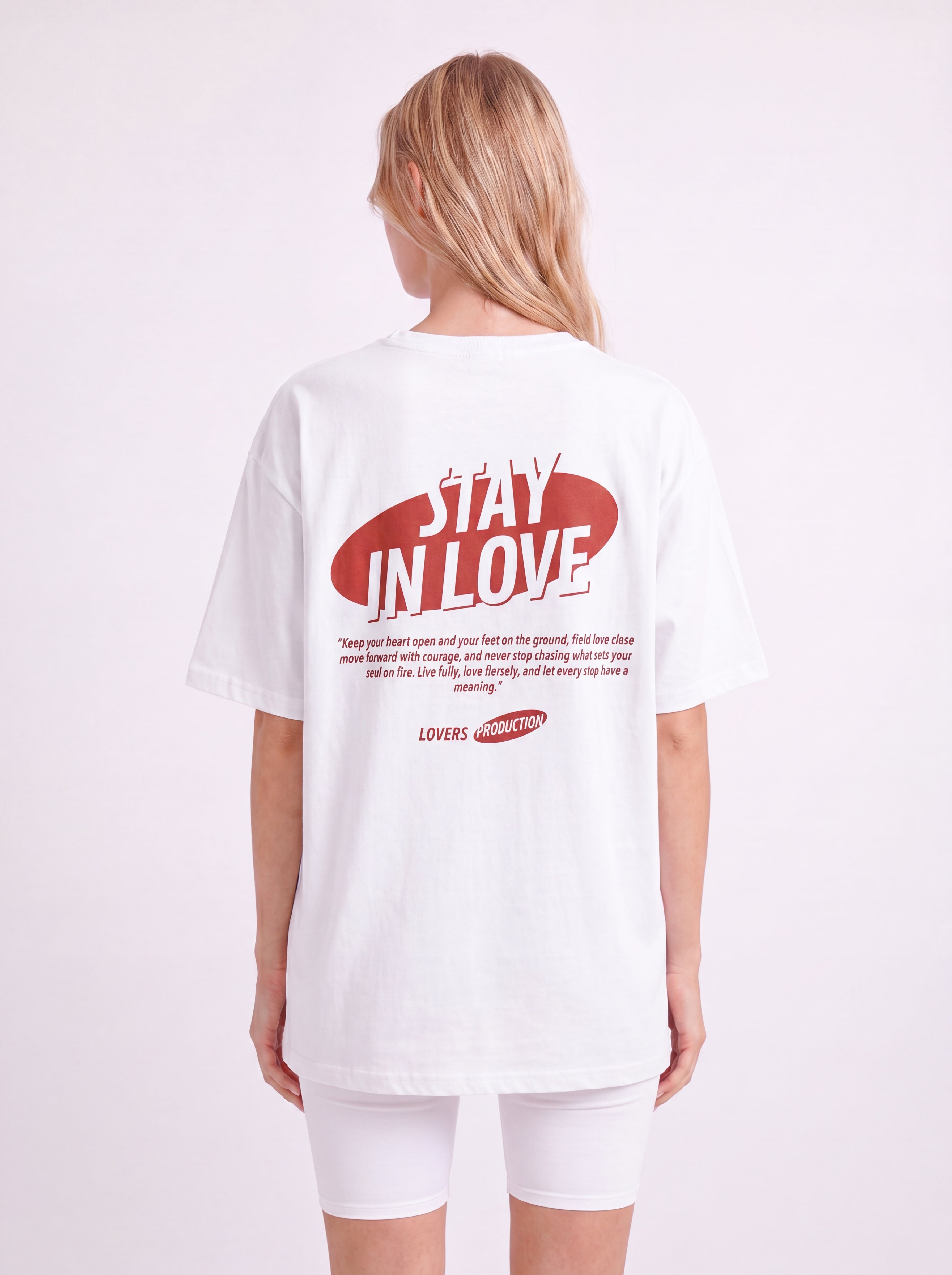 STAY IN LOVE OVERSIZED GRAPHIC T-SHIRT