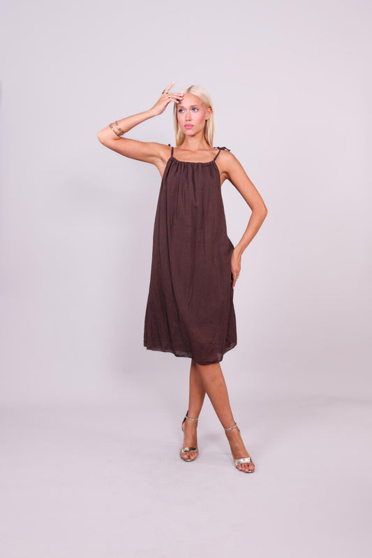LIGHTWEIGHT HALTER-STYLE MIDI DRESS