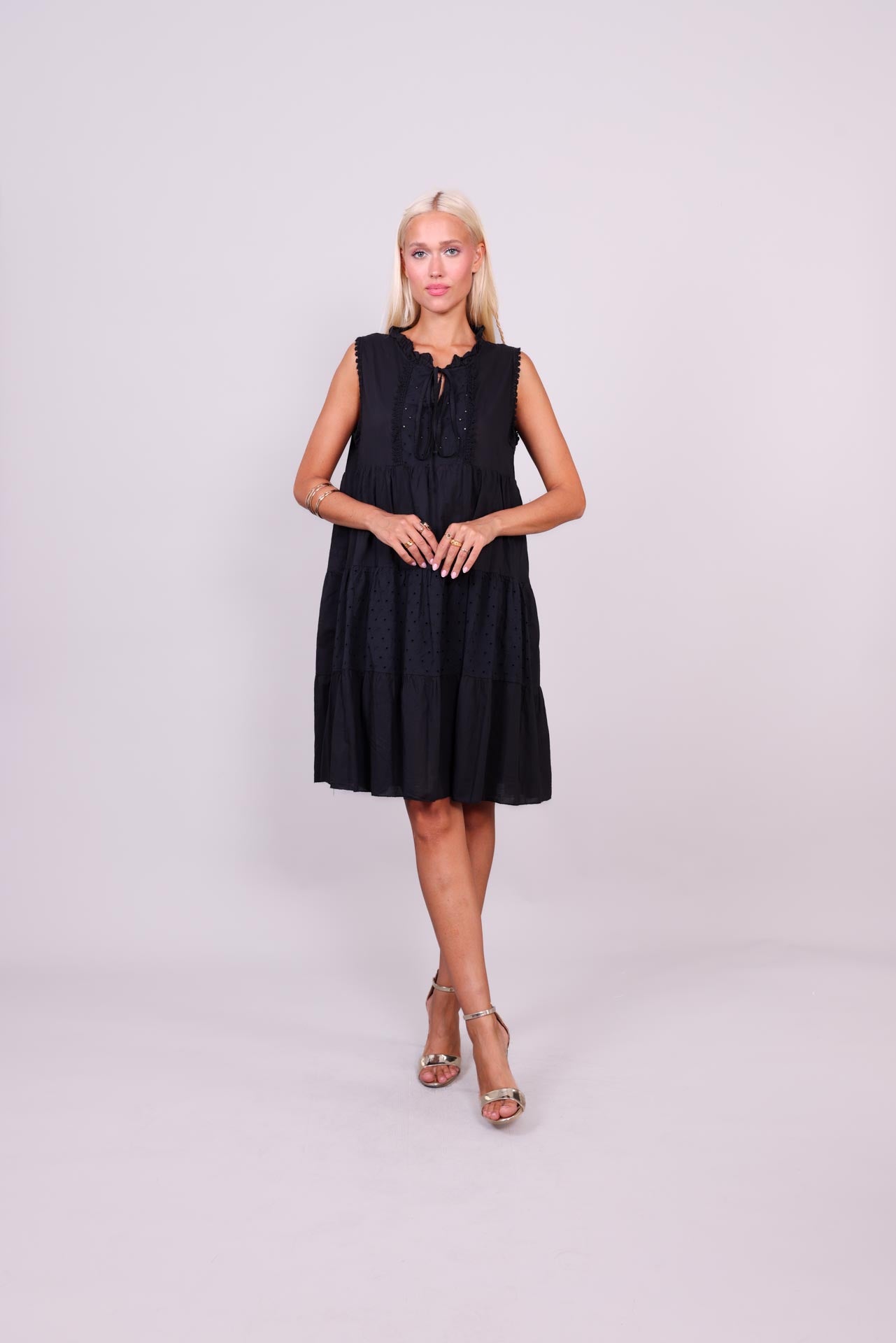 DRESSES