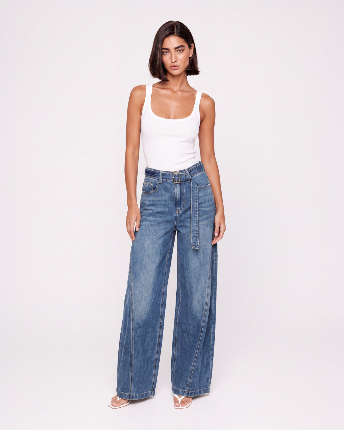 WIDE-LEG JEANS WITH BELT DETAIL