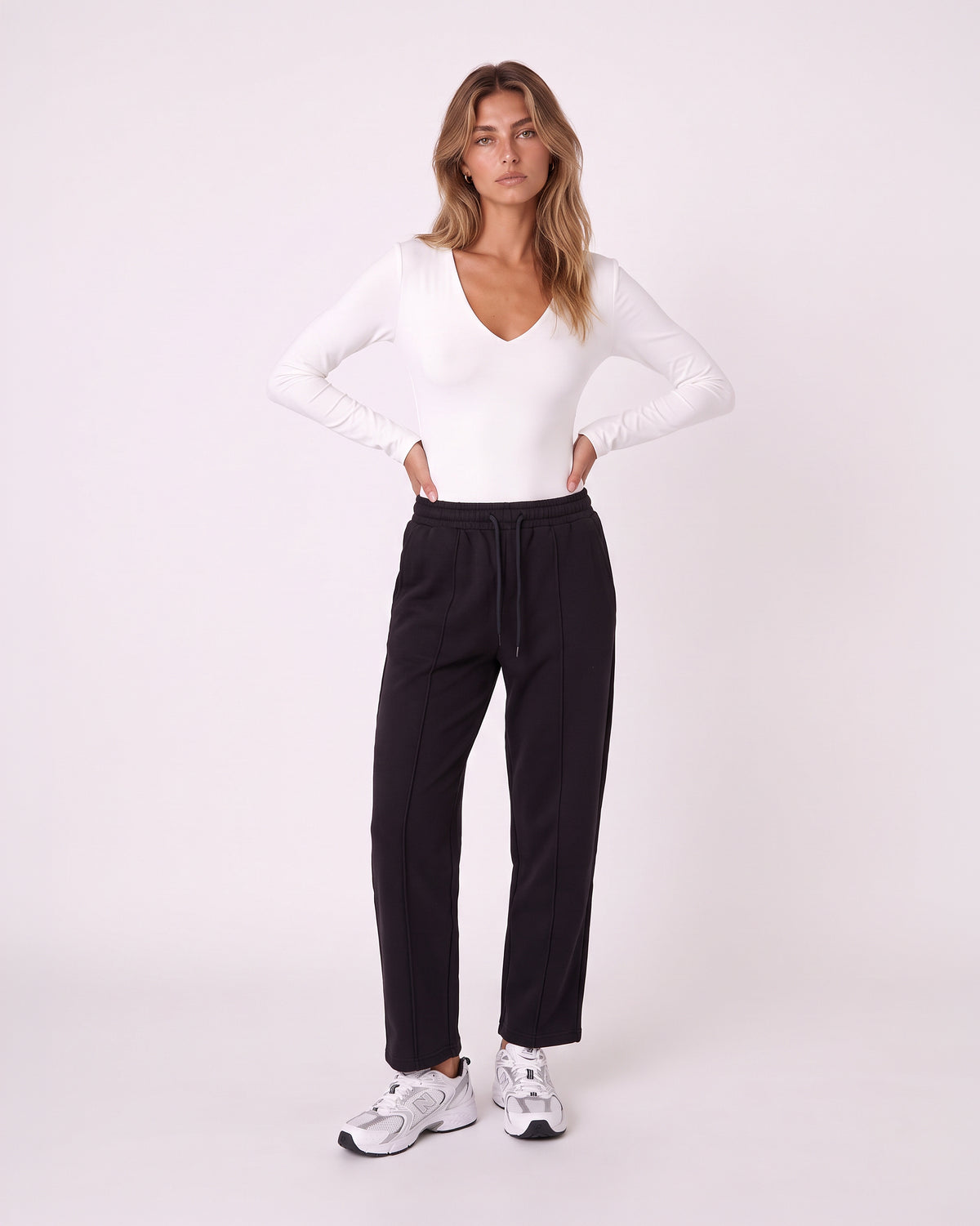 FITTED V-NECK BODYSUIT