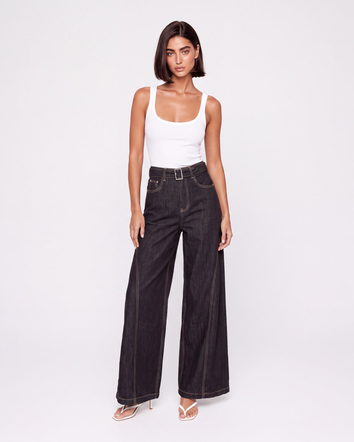 DARK WIDE-LEG JEANS WITH BELT DETAIL
