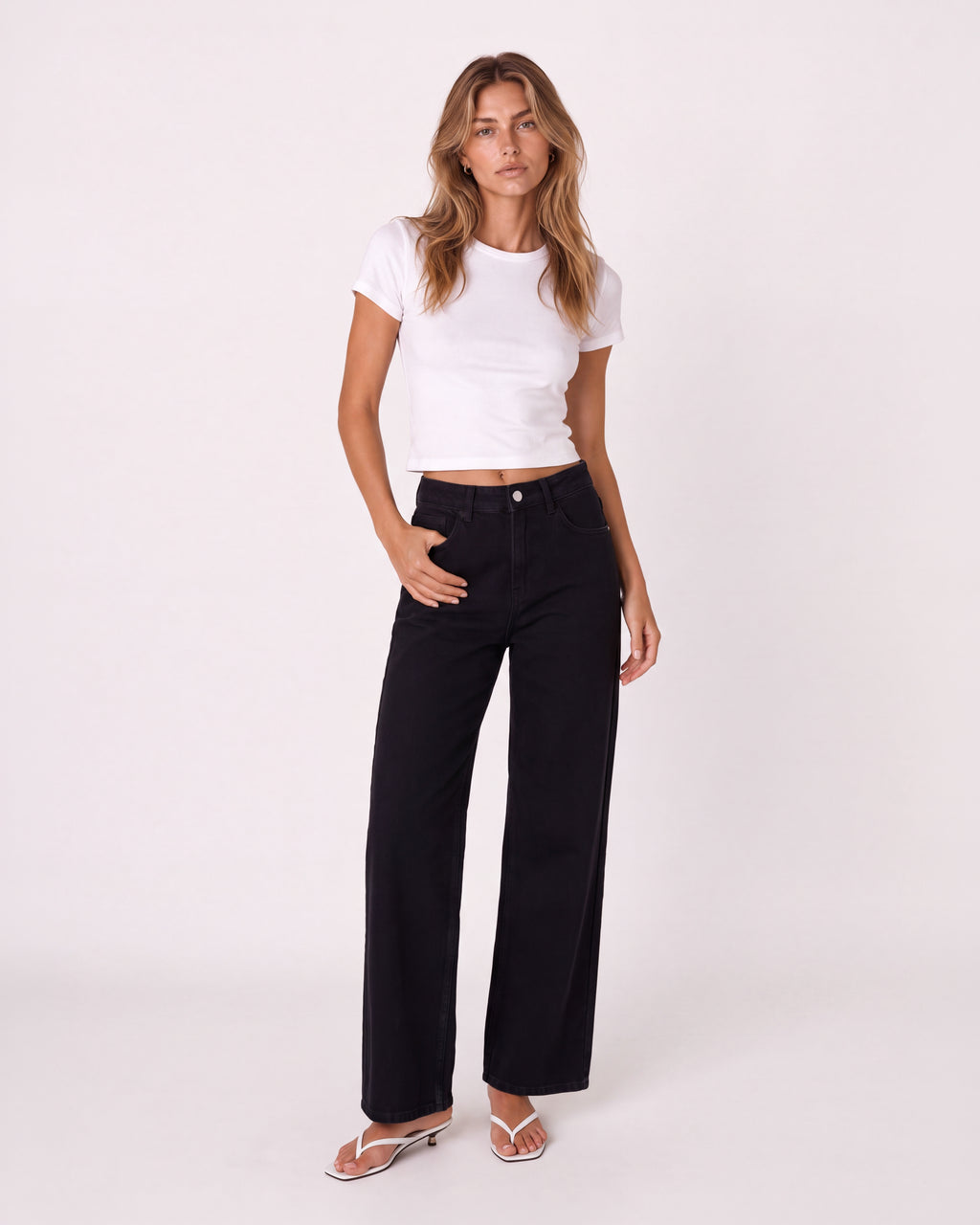 CLASSIC WIDE-LEG JEANS