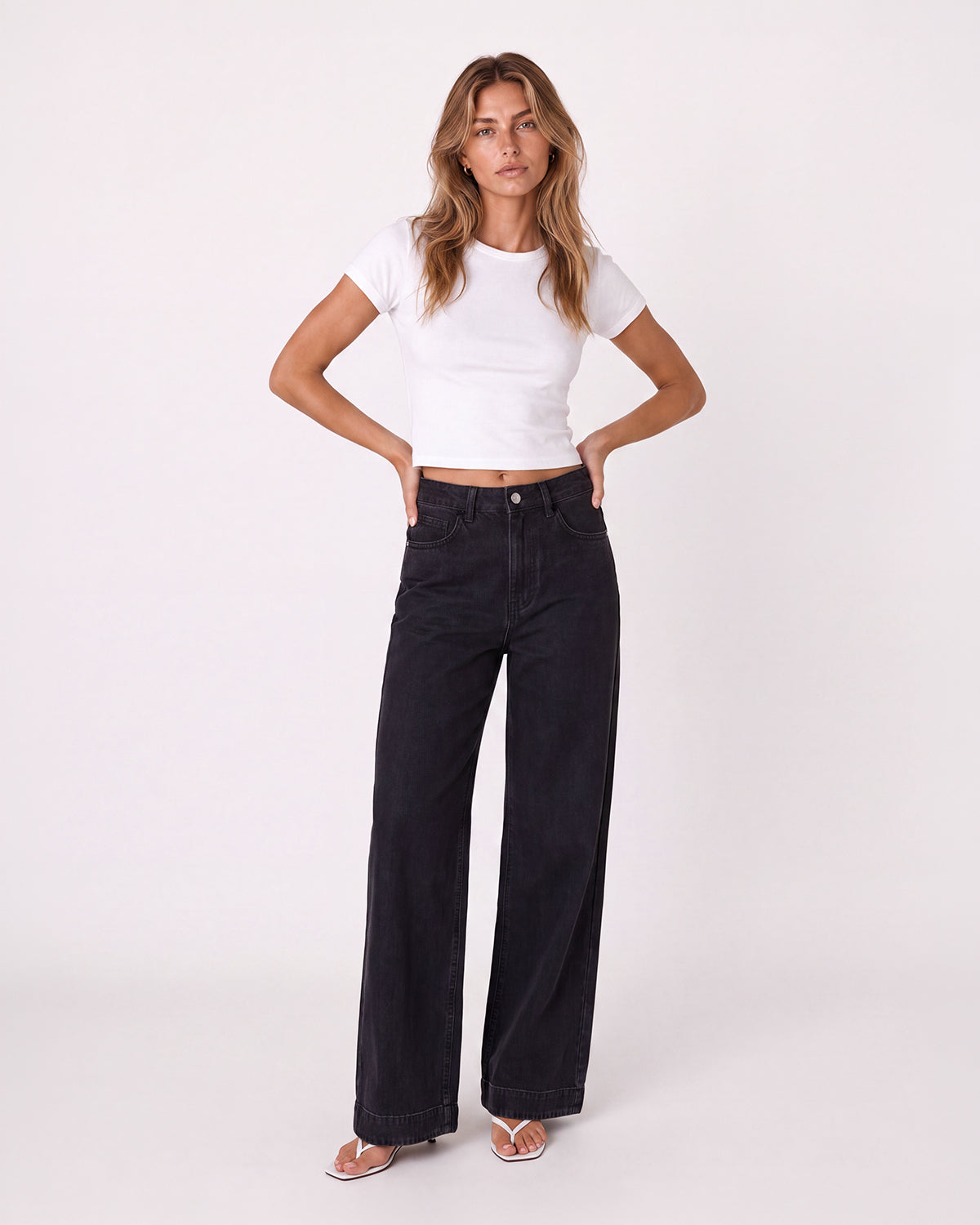 BLACK WIDE-LEG JEANS