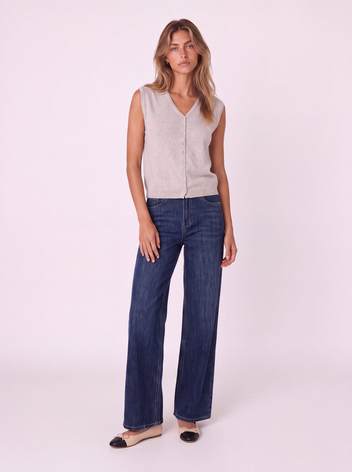 V-NECK BUTTON-FRONT SLEEVELESS KNIT VEST