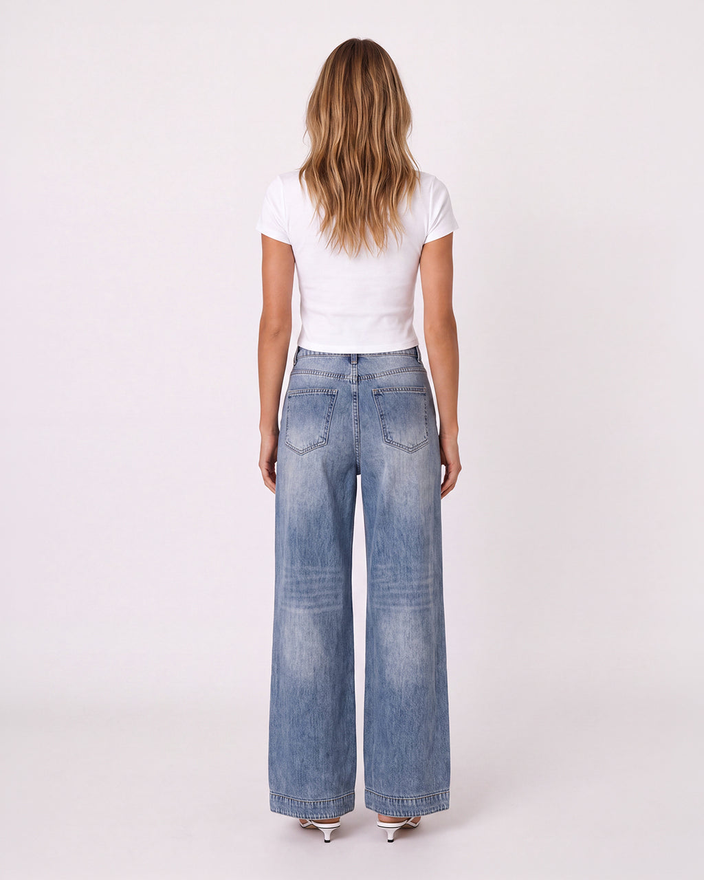 LIGHT BLUE WASHED WIDE-LEG JEANS