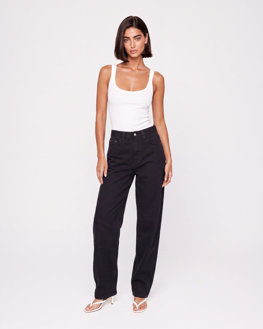BLACK BARREL LEG JEANS