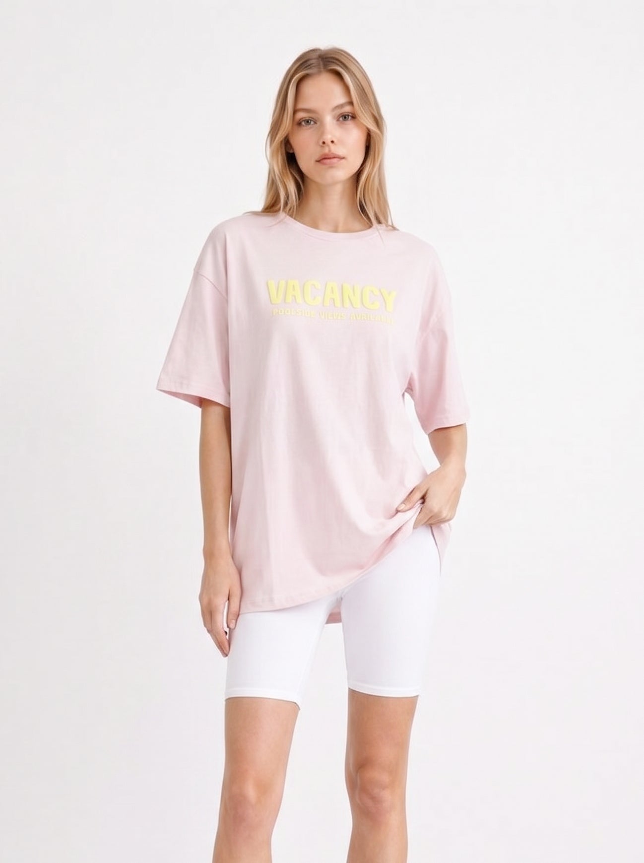 VACANCY OVERSIZED GRAPHIC T-SHIRT