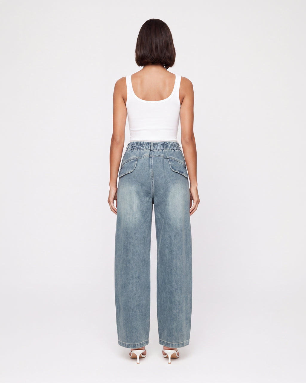 HIGH RISE BARREL LEG JEANS