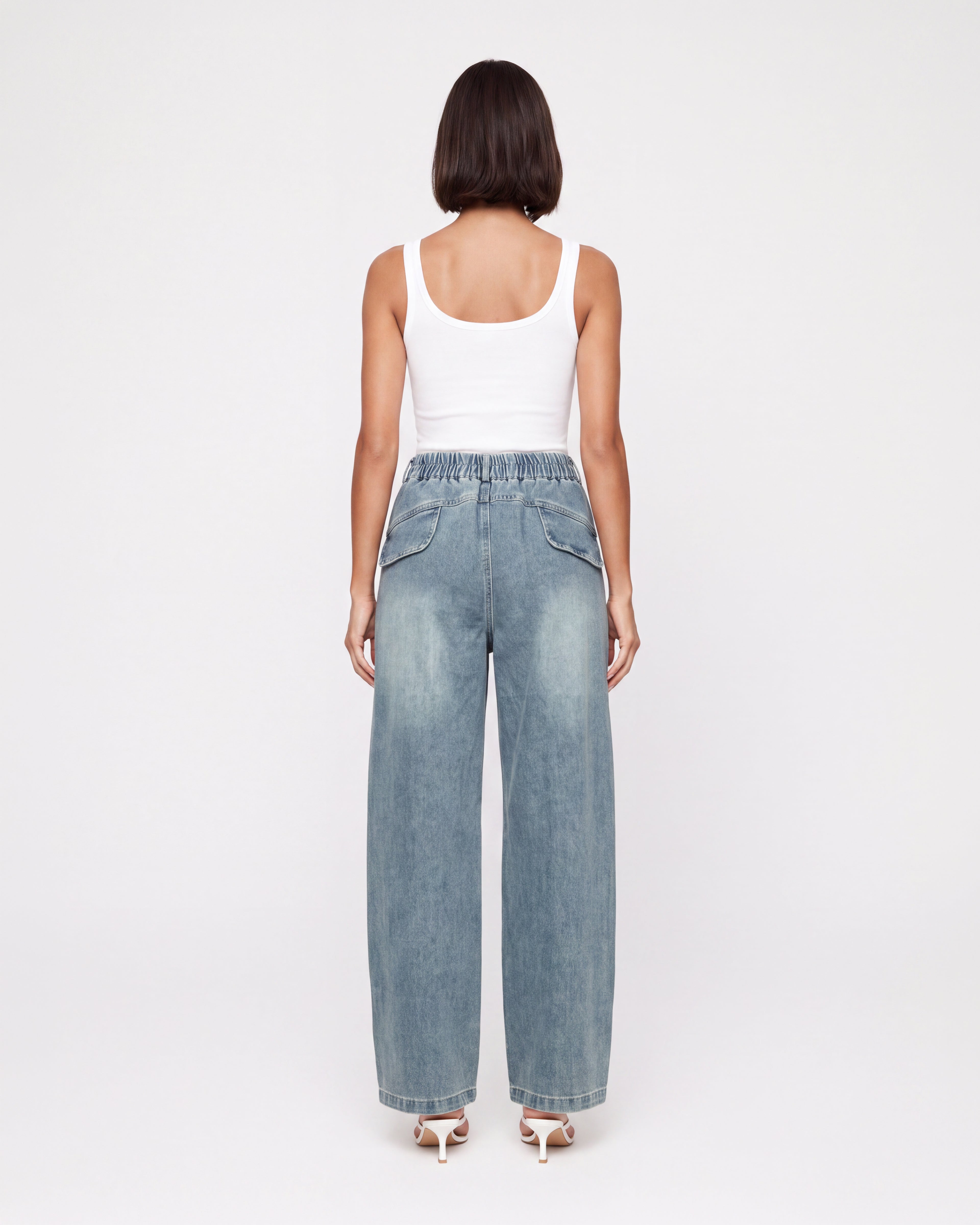 HIGH RISE BARREL LEG JEANS