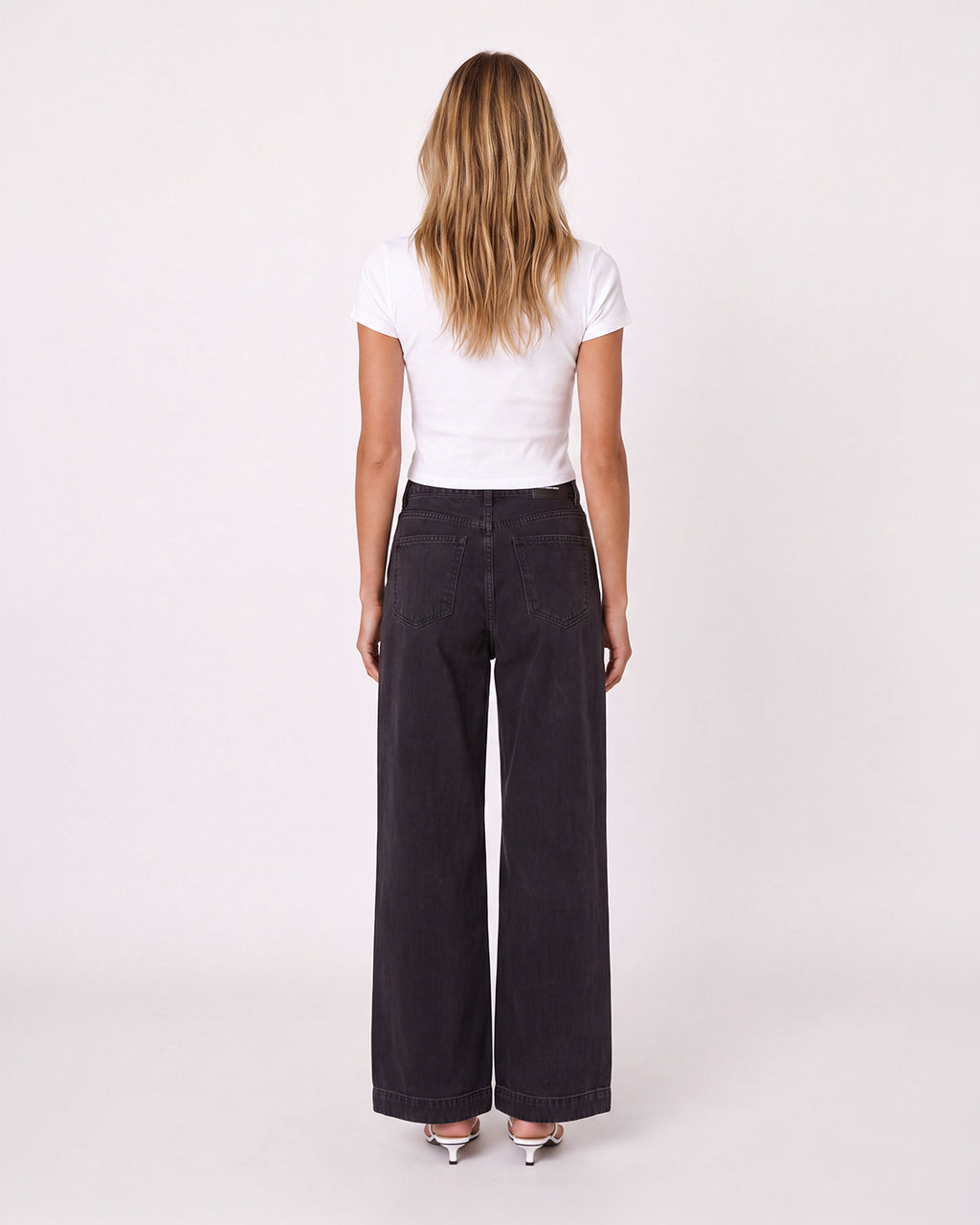 BLACK WIDE-LEG JEANS