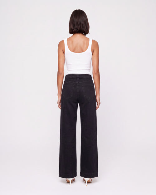 BLACK BARREL LEG JEANS