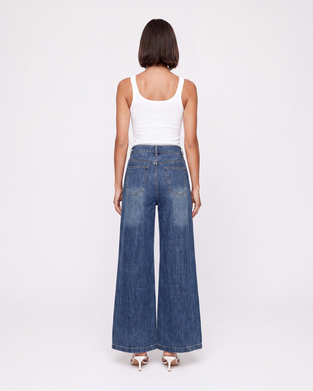 WIDE-LEG JEANS WITH BELT DETAIL