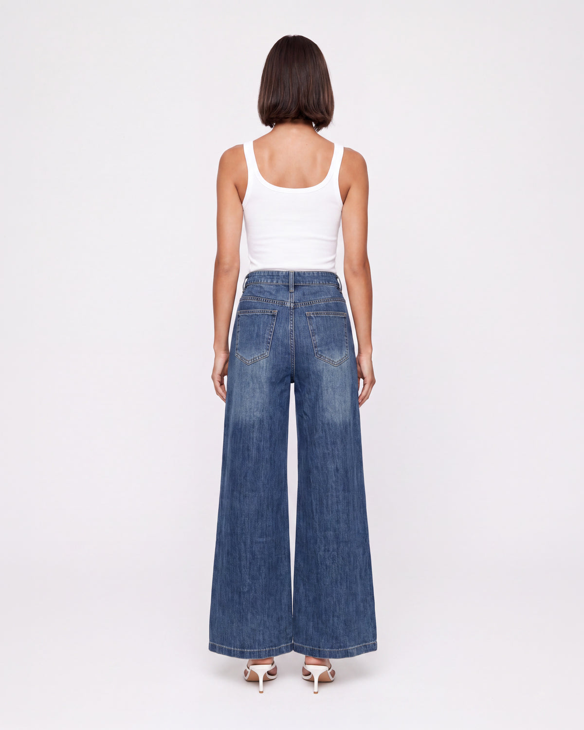 WIDE-LEG JEANS WITH BELT DETAIL
