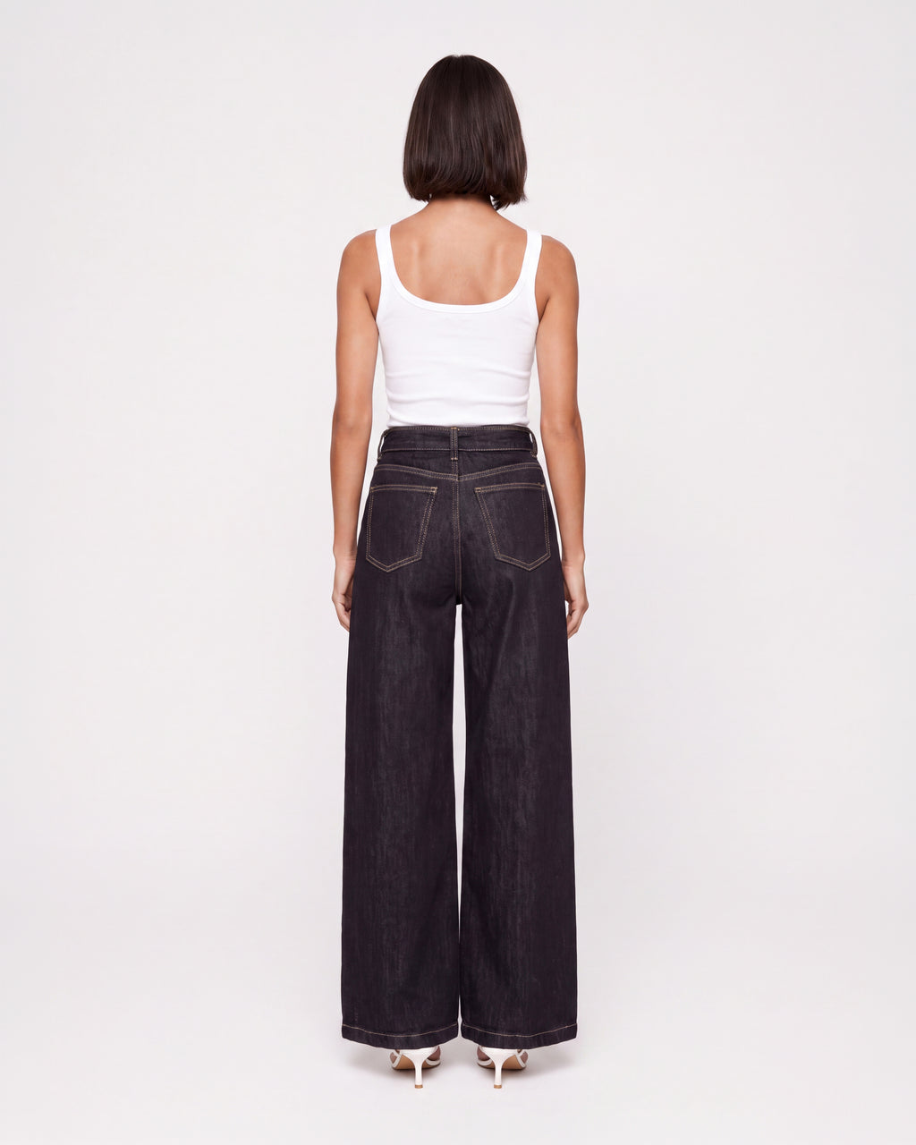 DARK WIDE-LEG JEANS WITH BELT DETAIL
