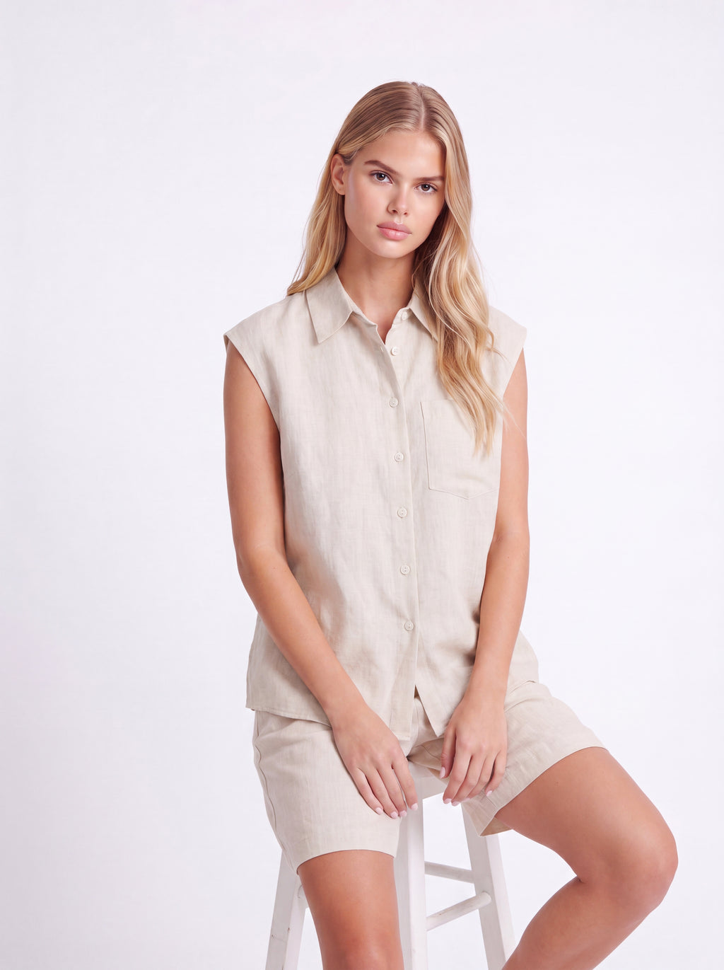 SLEEVELESS LINEN SHIRT