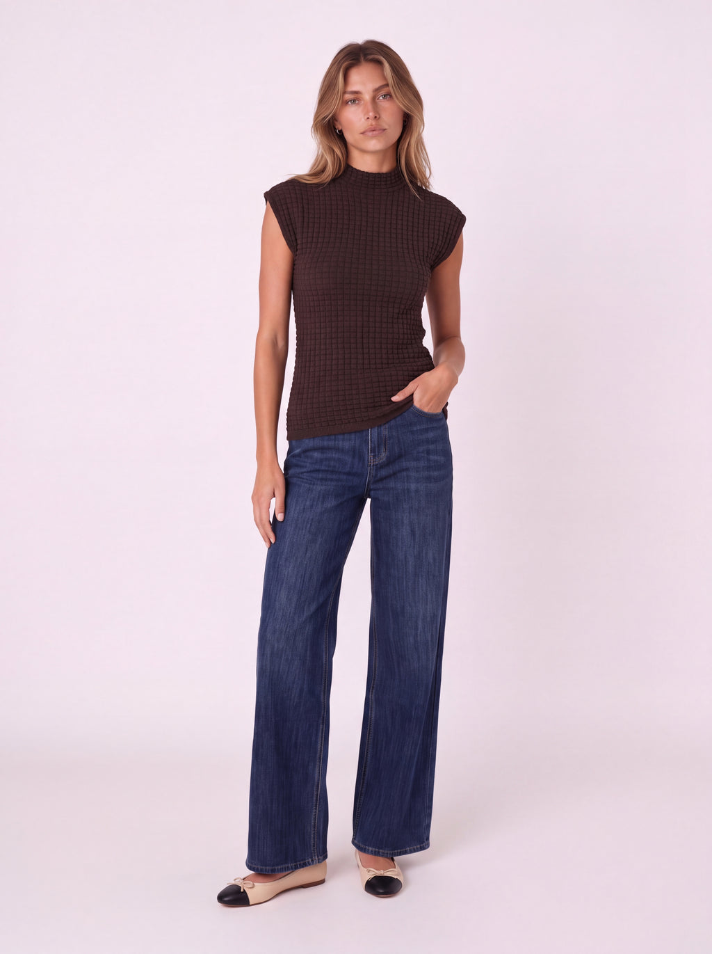 MOCK-NECK TEXTURED SLEEVELESS KNIT TOP