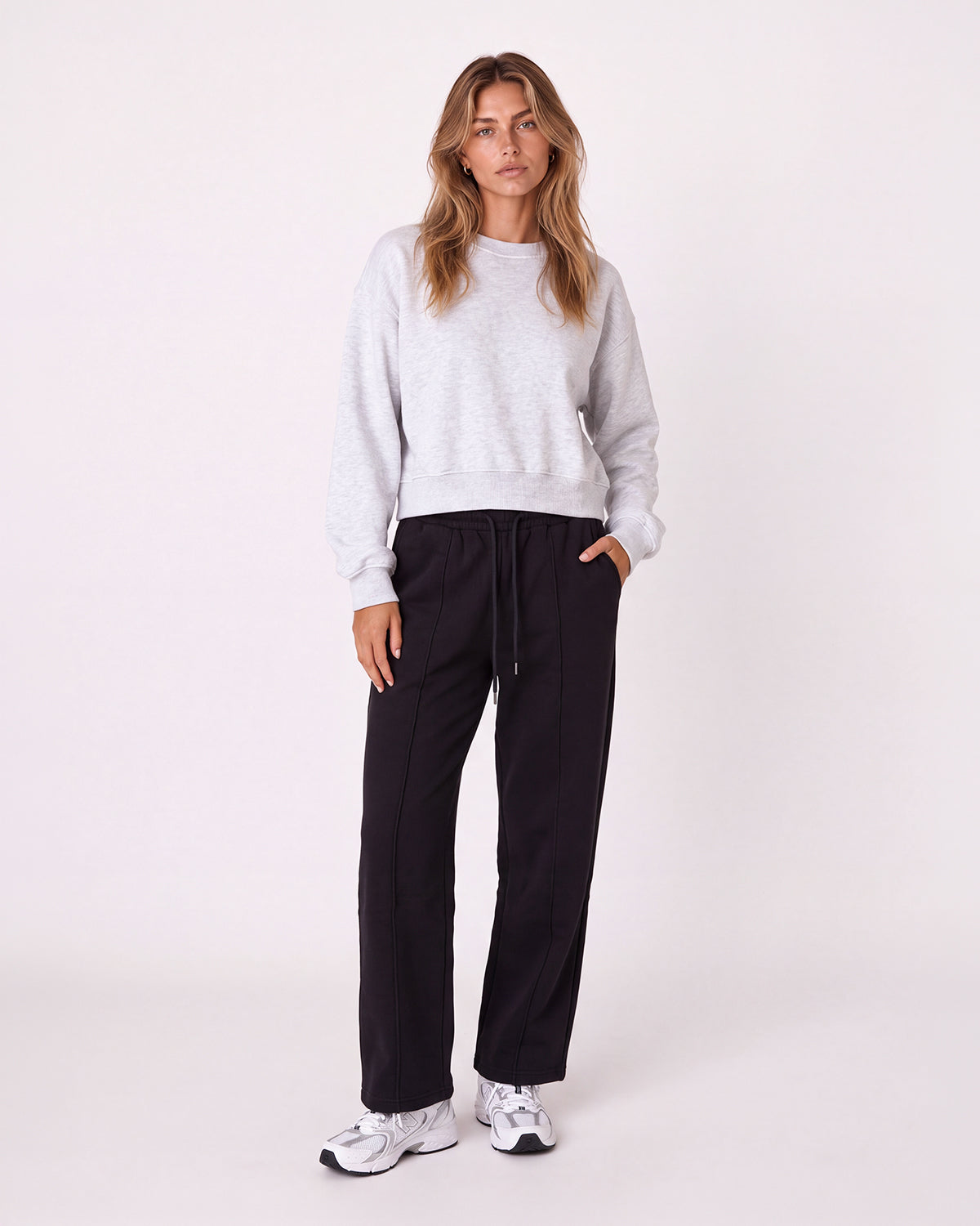 OVERSIZED CROPPED CREW NECK SWEATSHIRT