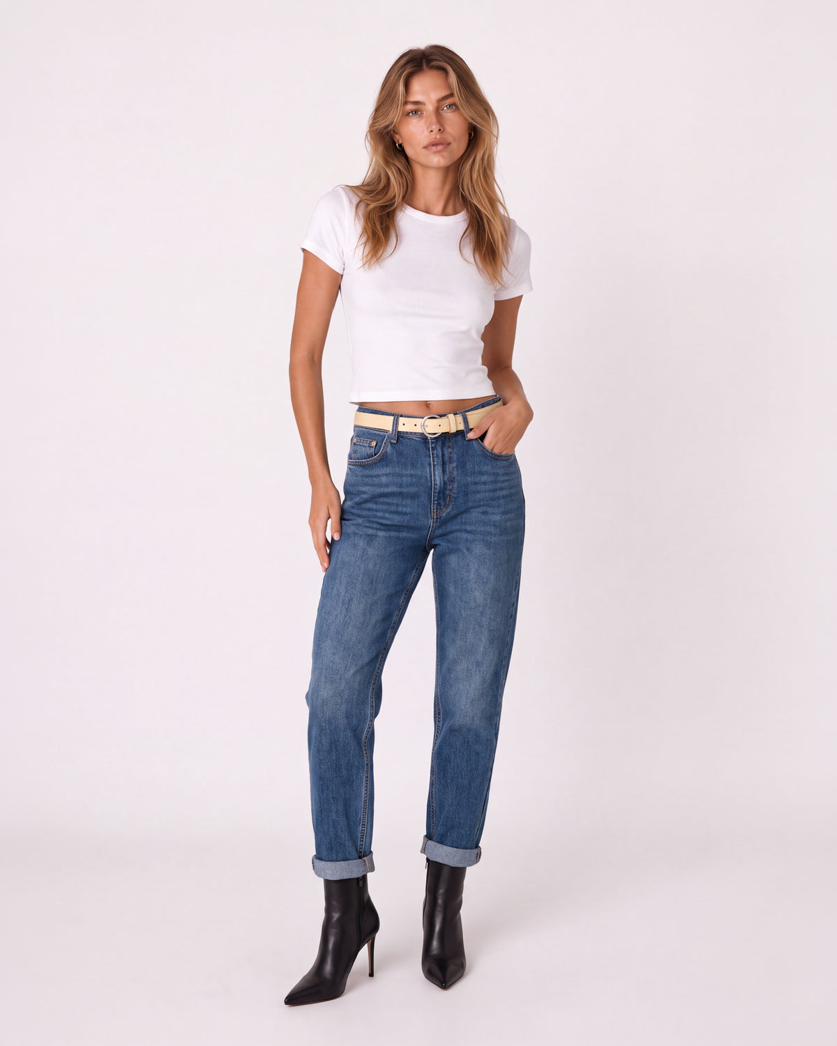 CUFFED MOM JEANS WITH BELT