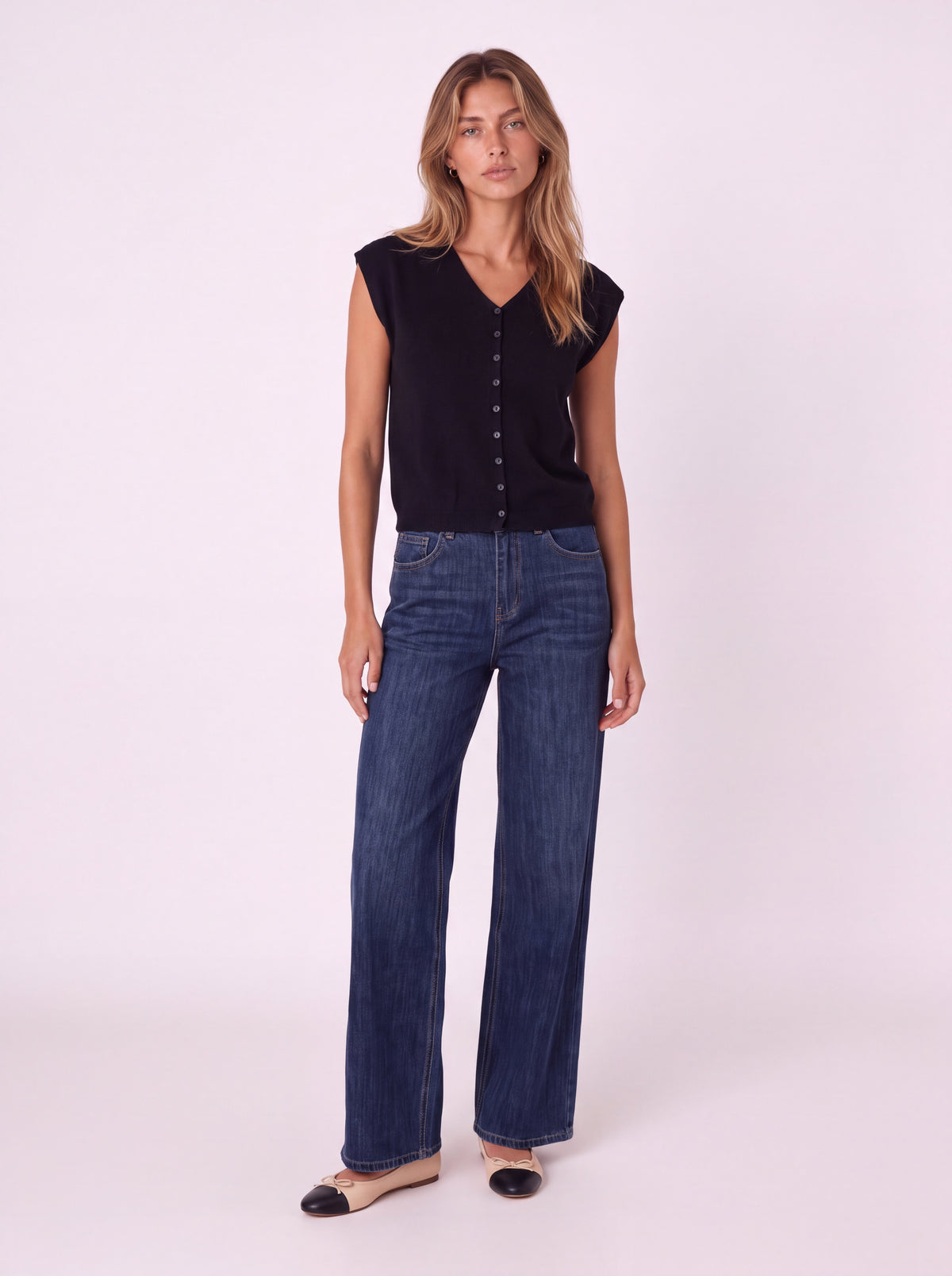 V-NECK BUTTON-FRONT SLEEVELESS KNIT VEST