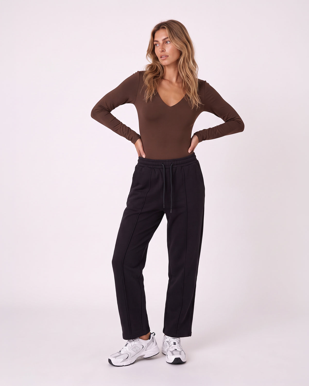 FITTED V-NECK BODYSUIT