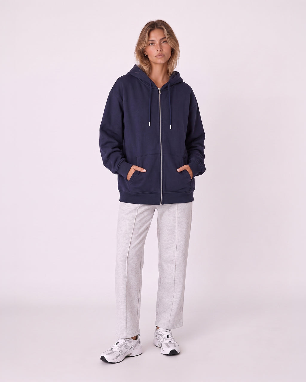 OVERSIZED ZIP-UP HOODIE