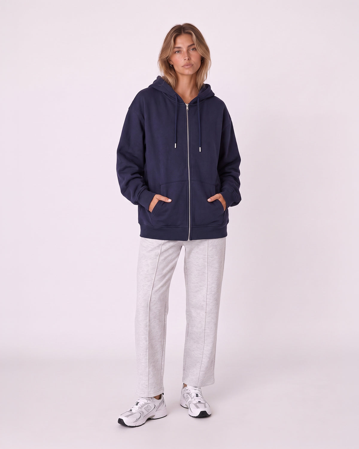 OVERSIZED ZIP-UP HOODIE
