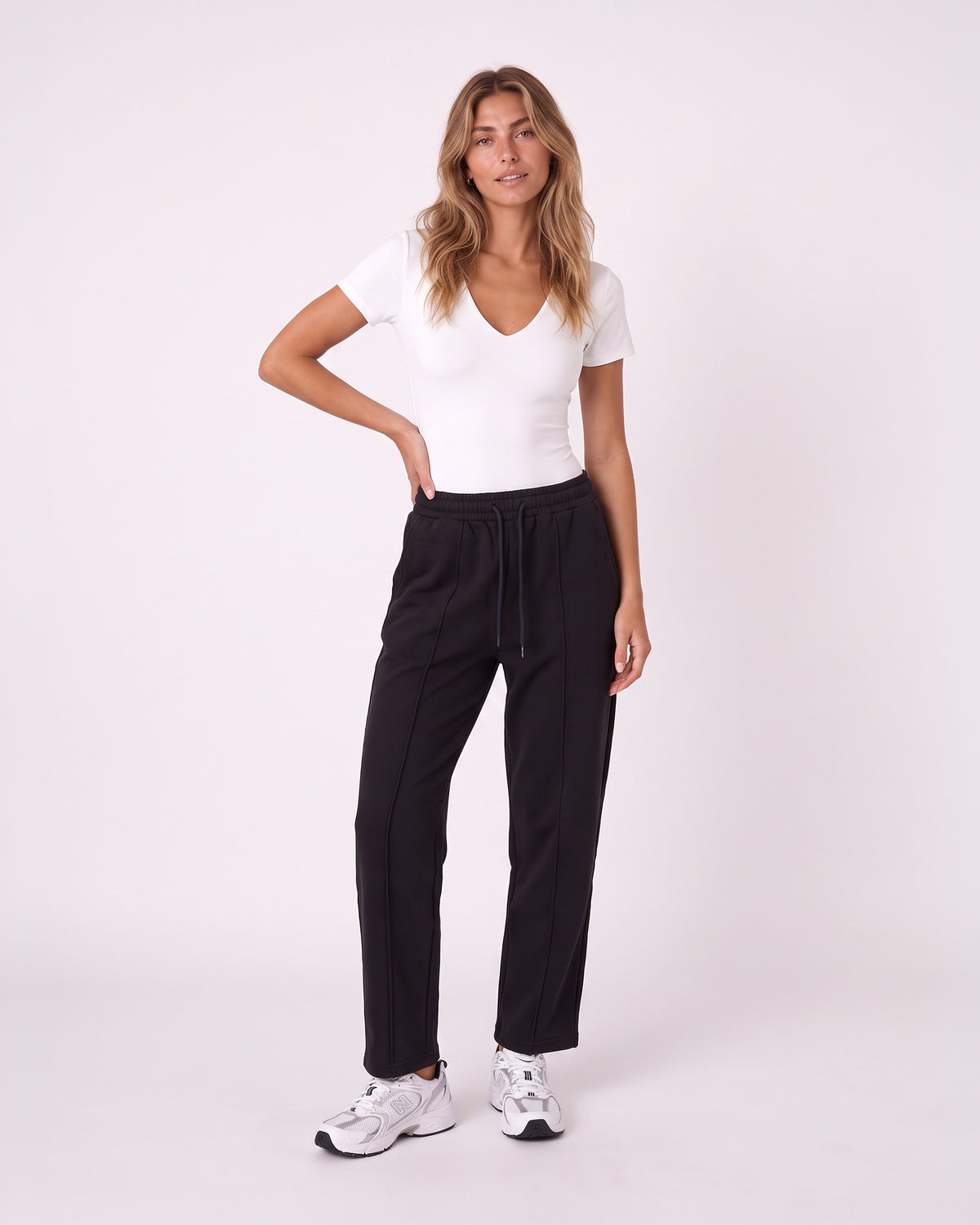 FITTED V-NECK BODYSUIT