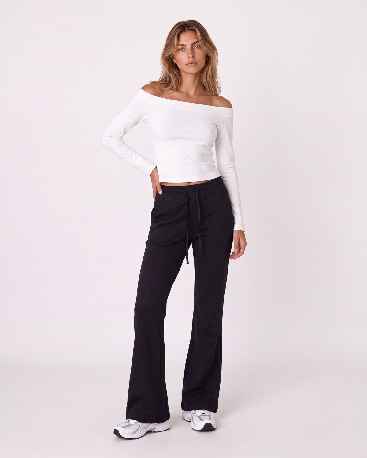HIGH-WAIST DRAWSTRING FLARED SWEATPANTS