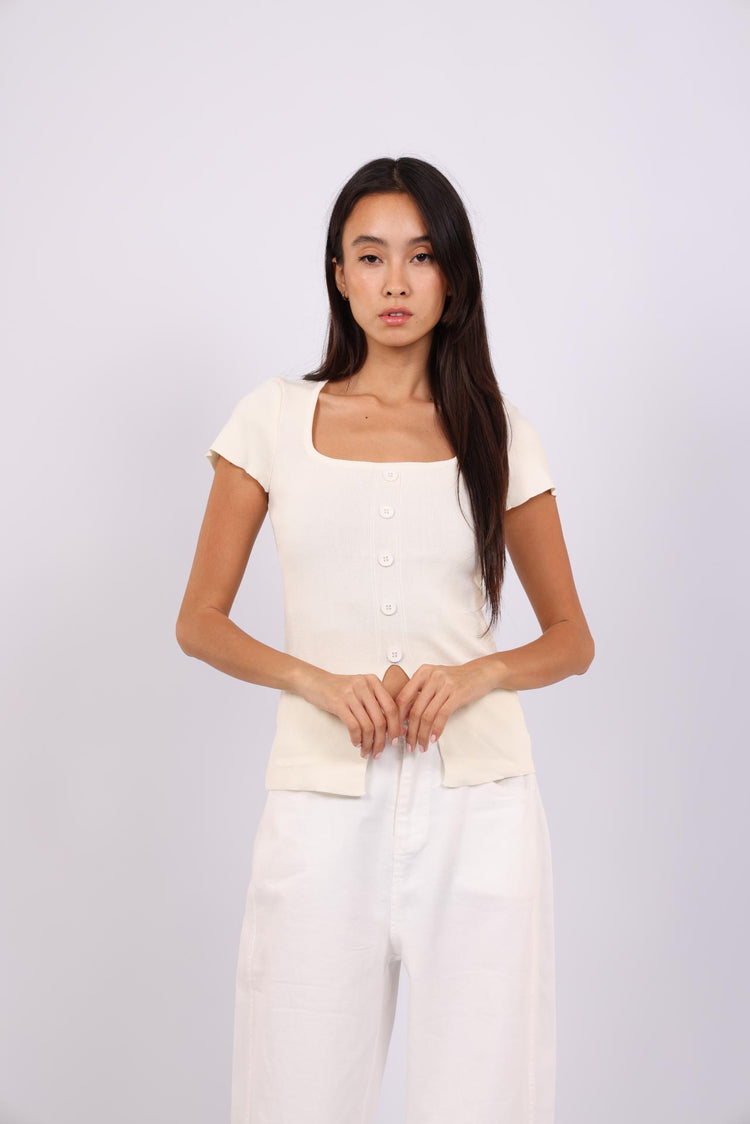 BUTTON-FRONT KNIT TOP
