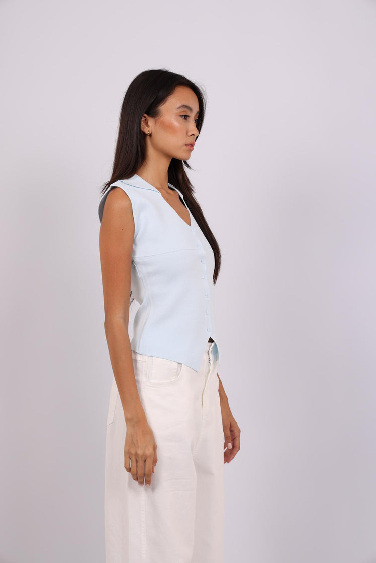 SKYLINE SLEEVELESS KNIT BLOUSE