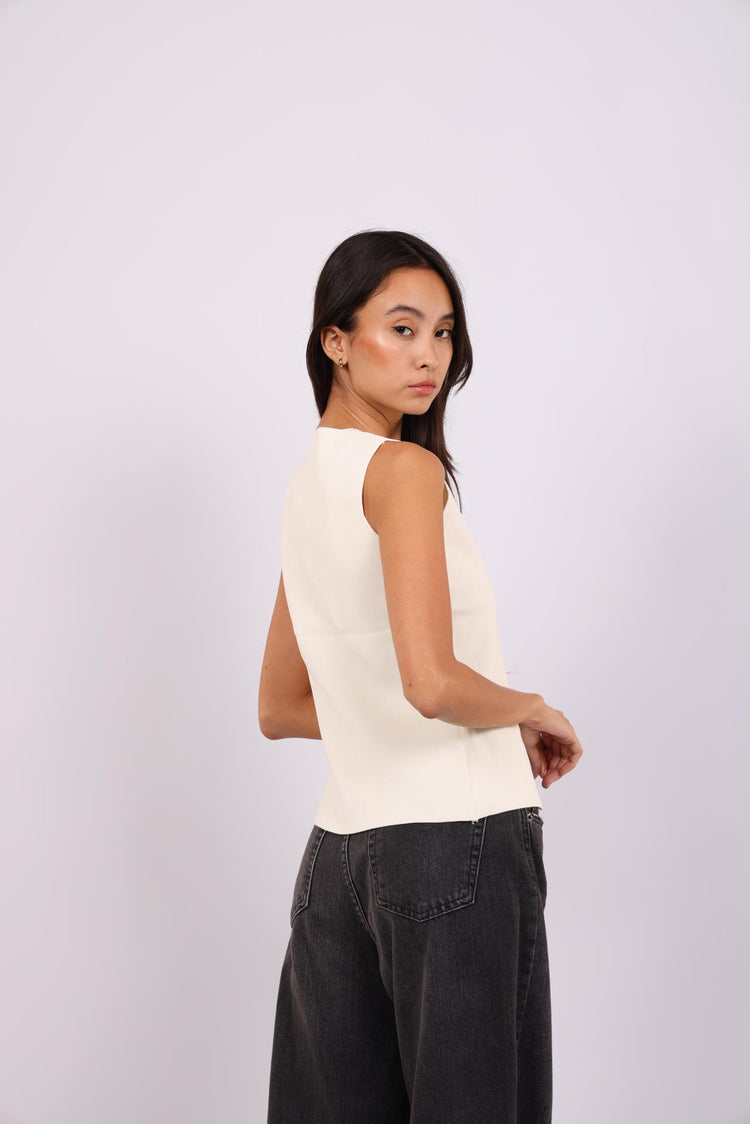 IVORY SLIT VEST
