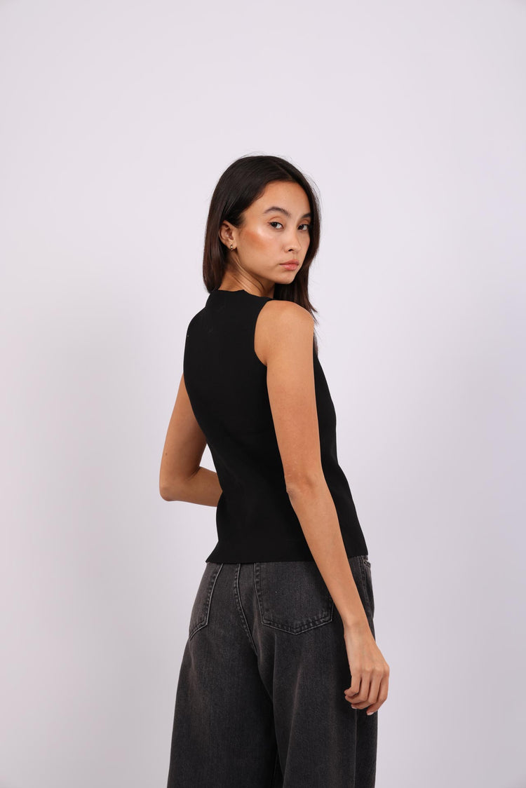 IVORY SLIT VEST