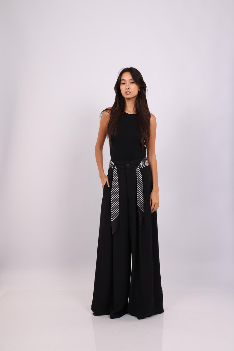 BLACK WIDE LEG PANTS