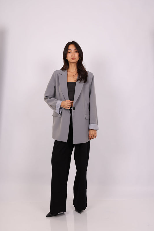 OVERSIZED BLAZER – CLASSIC & MINIMAL