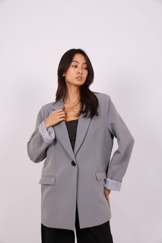 OVERSIZED BLAZER – CLASSIC & MINIMAL