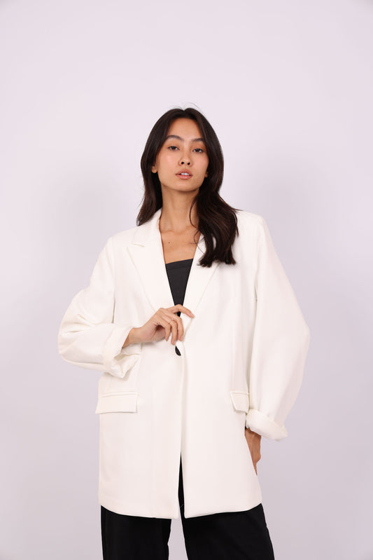 OVERSIZED BLAZER – CLASSIC & MINIMAL