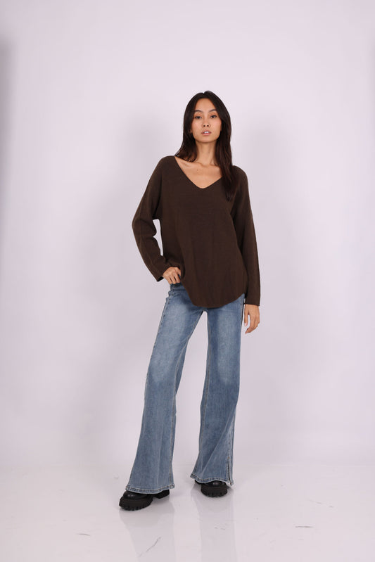 RELAXED V-NECK KNIT SWEATER