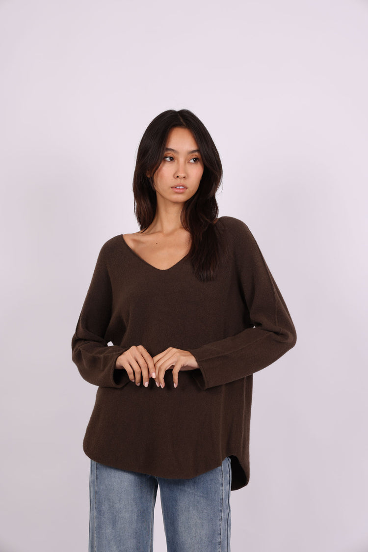 RELAXED V-NECK KNIT SWEATER