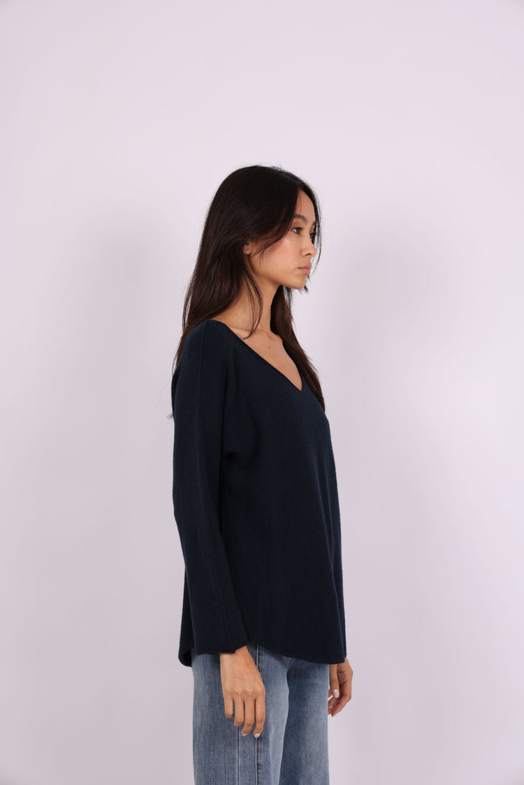 RELAXED V-NECK KNIT SWEATER