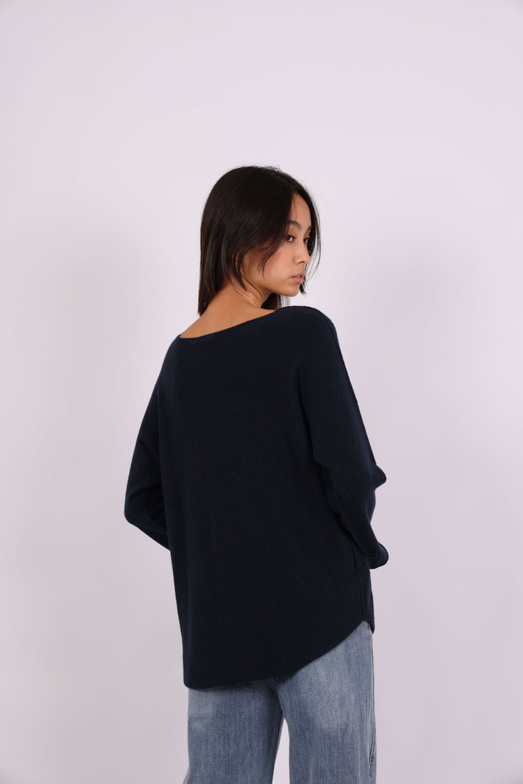 RELAXED V-NECK KNIT SWEATER