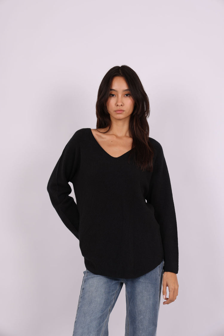 RELAXED V-NECK KNIT SWEATER